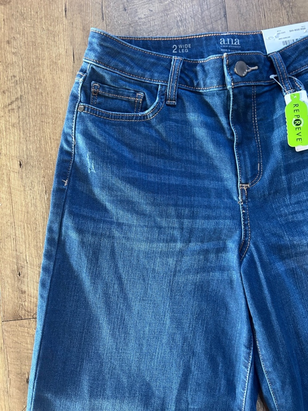 a.n.a High Rise Wide Leg Jeans Size 2 NWT Medium Wash Raw Hem - Picture 7 of 15